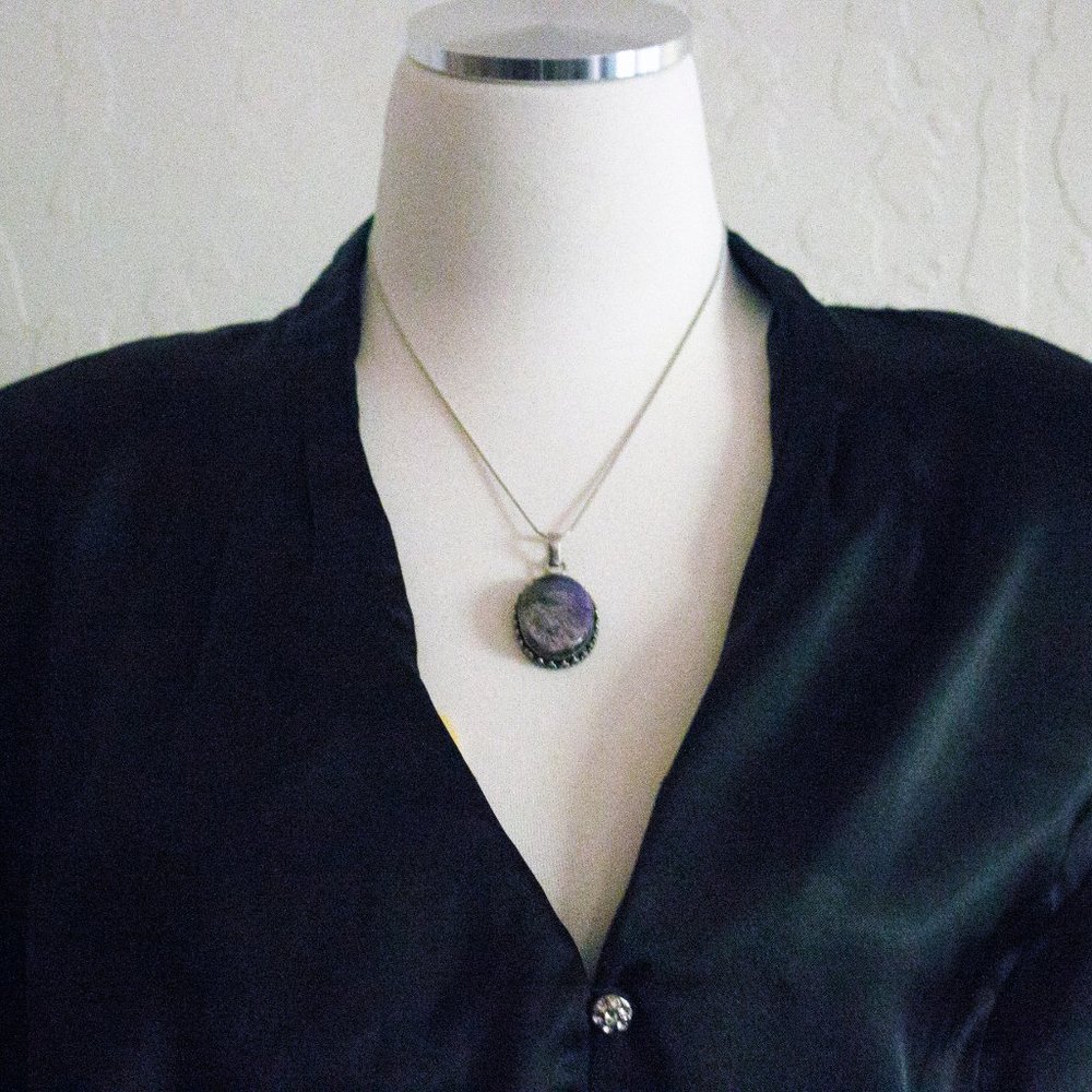 PURPLE CHAROITE CABOCHON PENDANT NECKLACE -JNZGPP5 - Picture 5 of 5